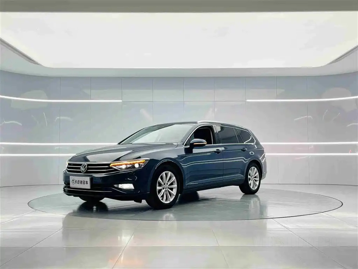 VOLKSWAGEN PASSAT VARIANT  2023