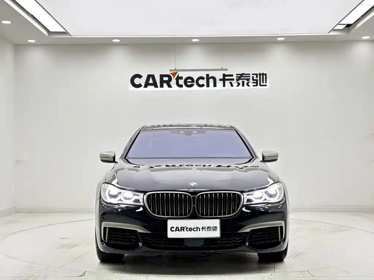 BMW 7-SERIES