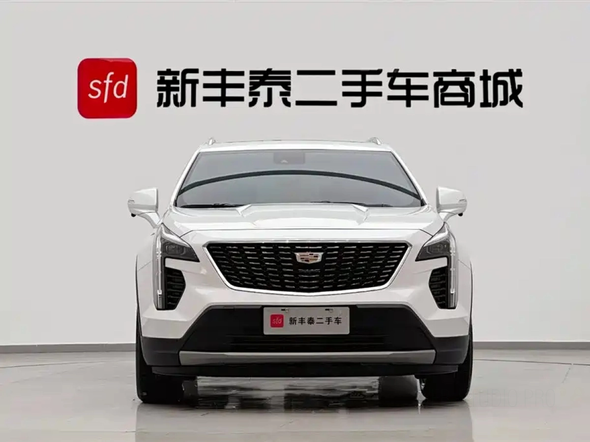 CADILLAC XT4