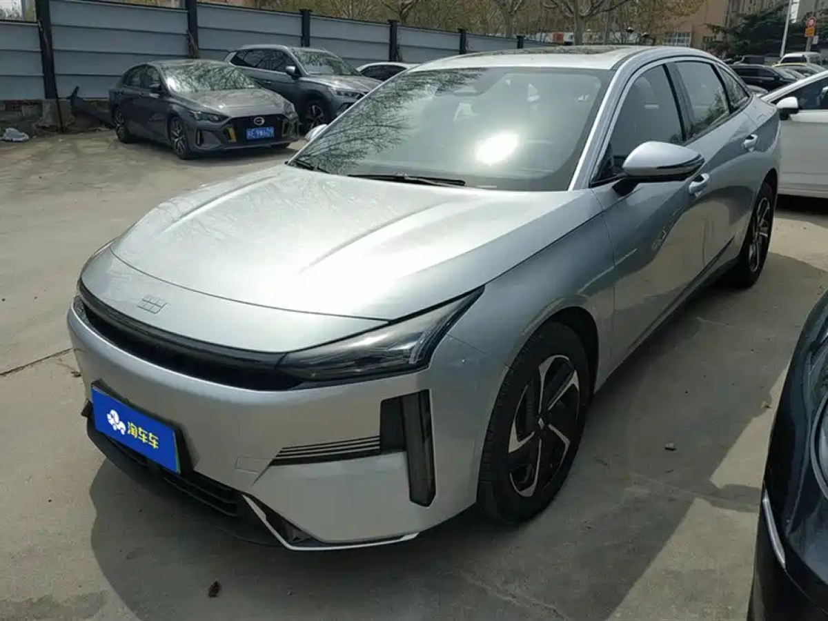 GEELY GALAXY GALAXY L6  2025