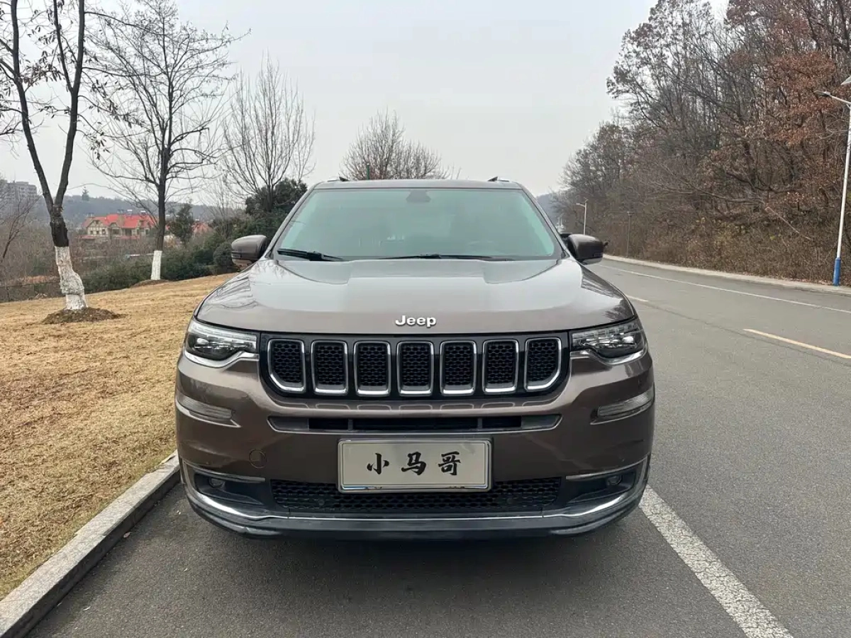 JEEP GRAND COMMANDER