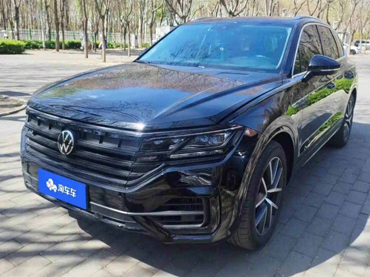 VOLKSWAGEN TOUAREG  2024