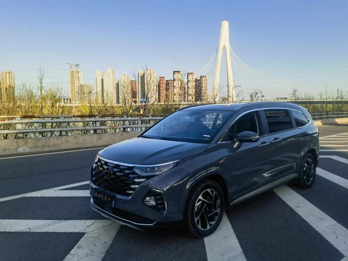 HYUNDAI CUSTO  2023