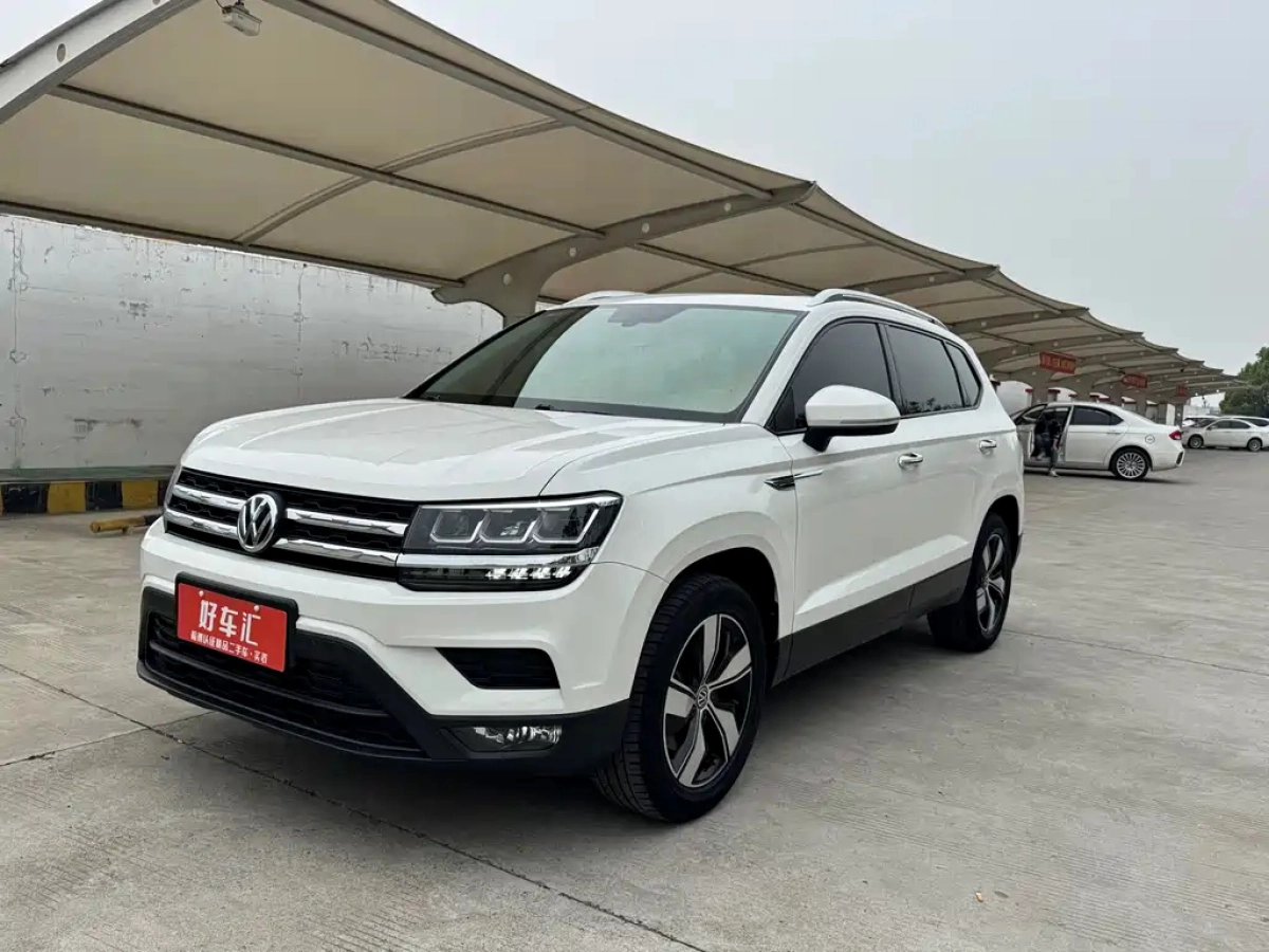 VOLKSWAGEN THARU  2021