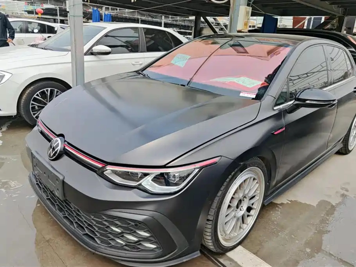 VOLKSWAGEN GOLF GTI  2023