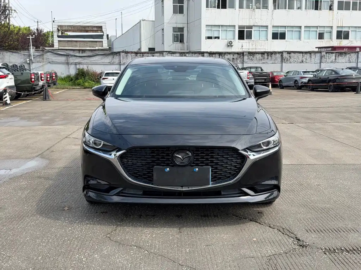 MAZDA 3 AXELA