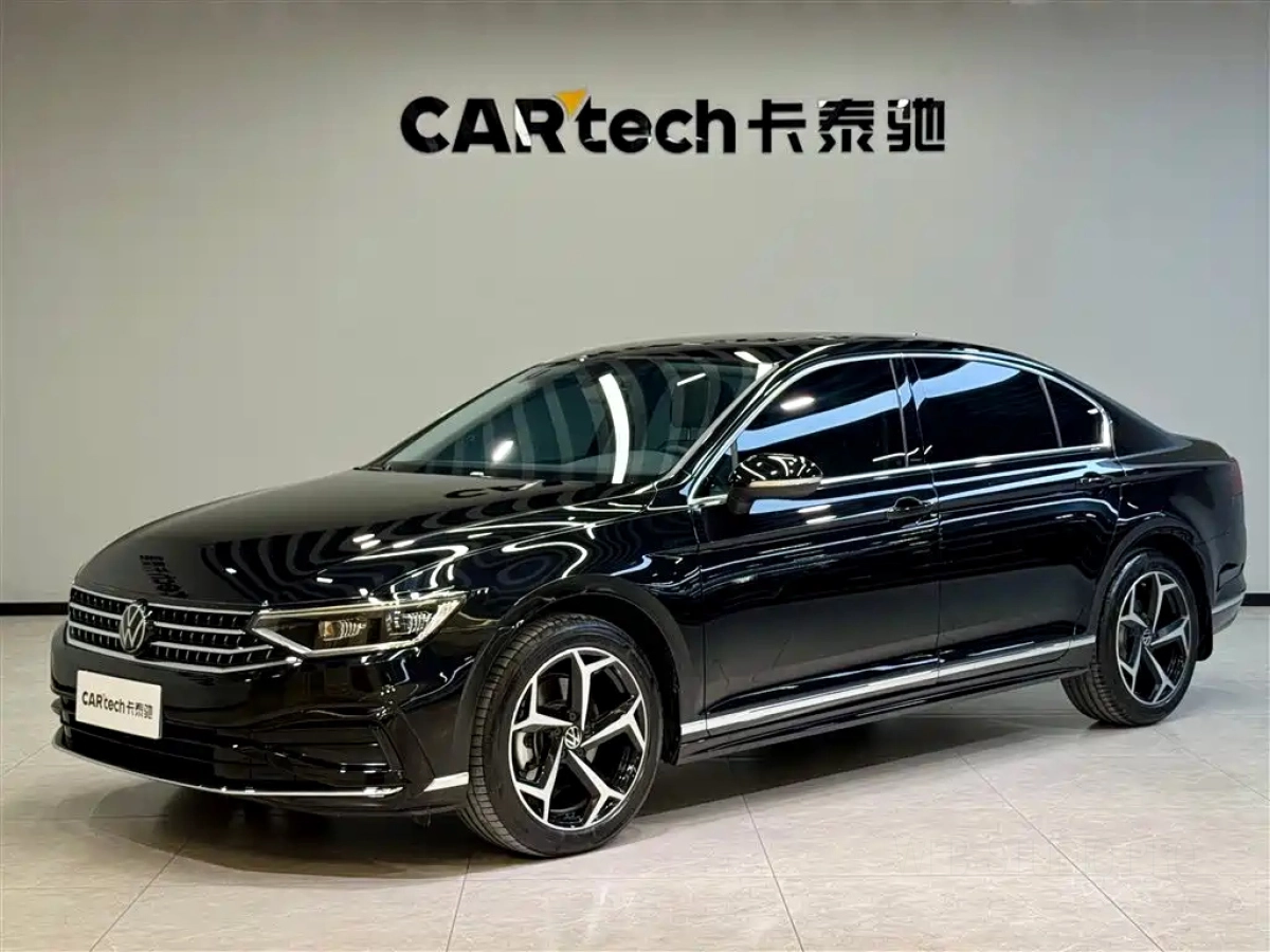 VOLKSWAGEN MAGOTAN  2025