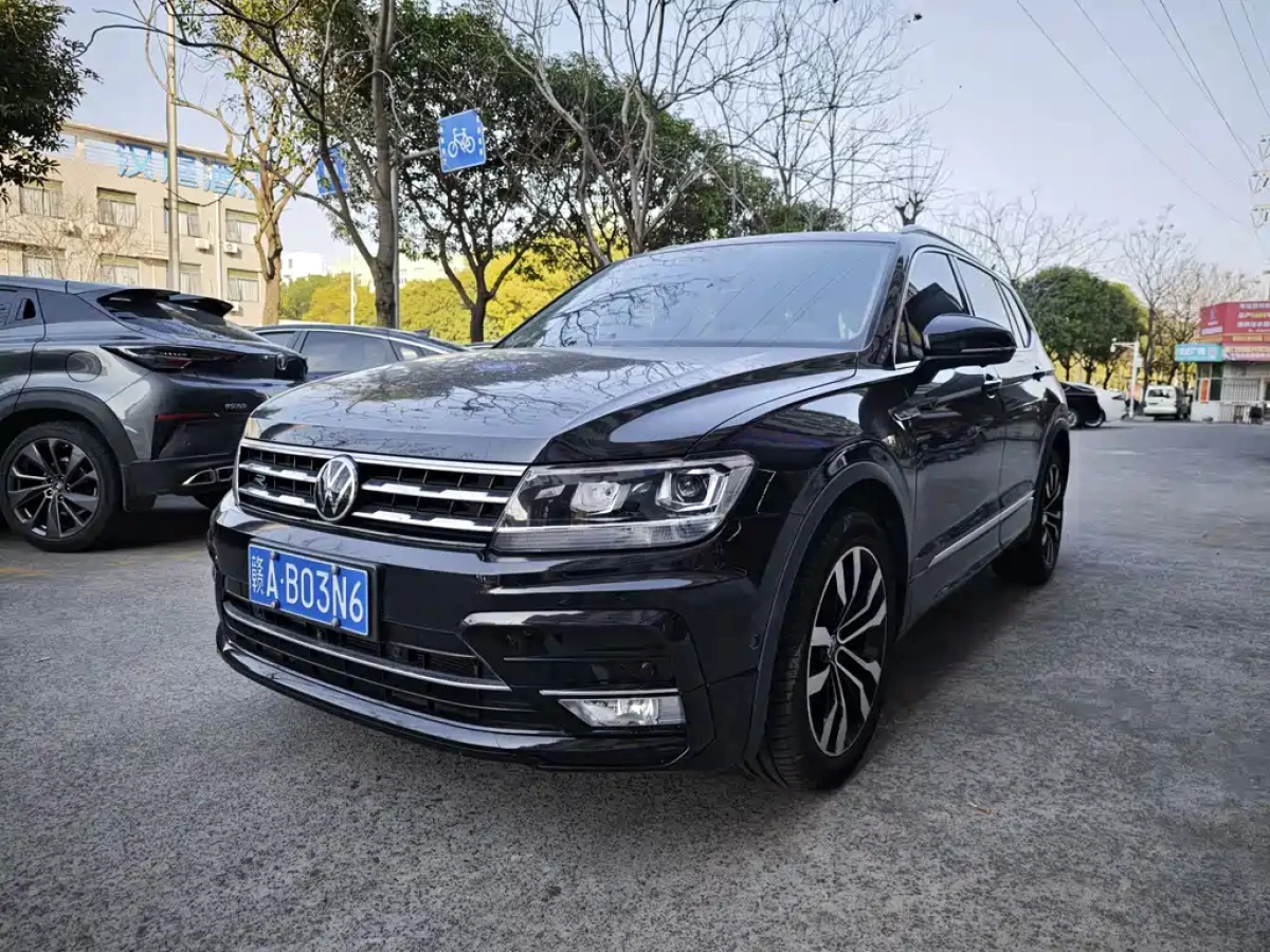 VOLKSWAGEN TIGUAN L  2021