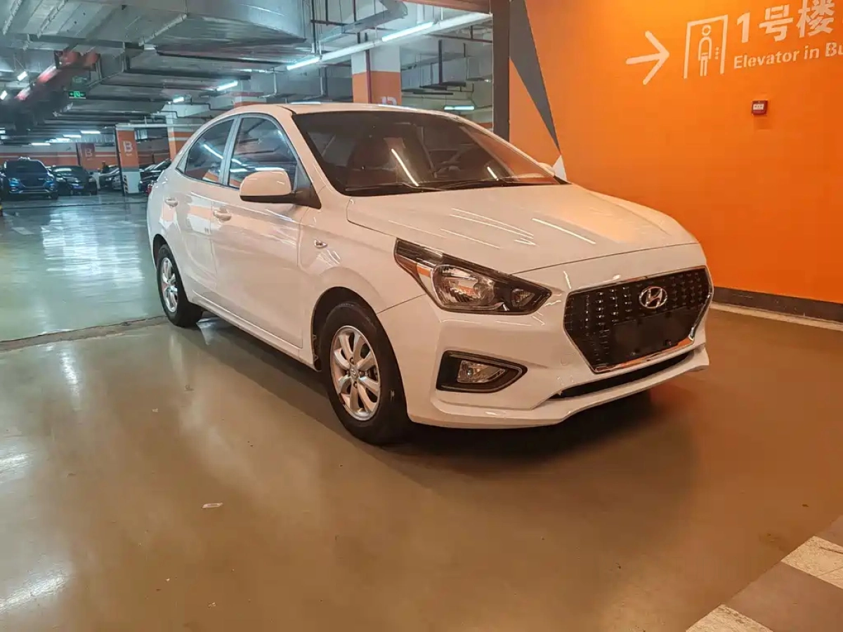 HYUNDAI VERNA