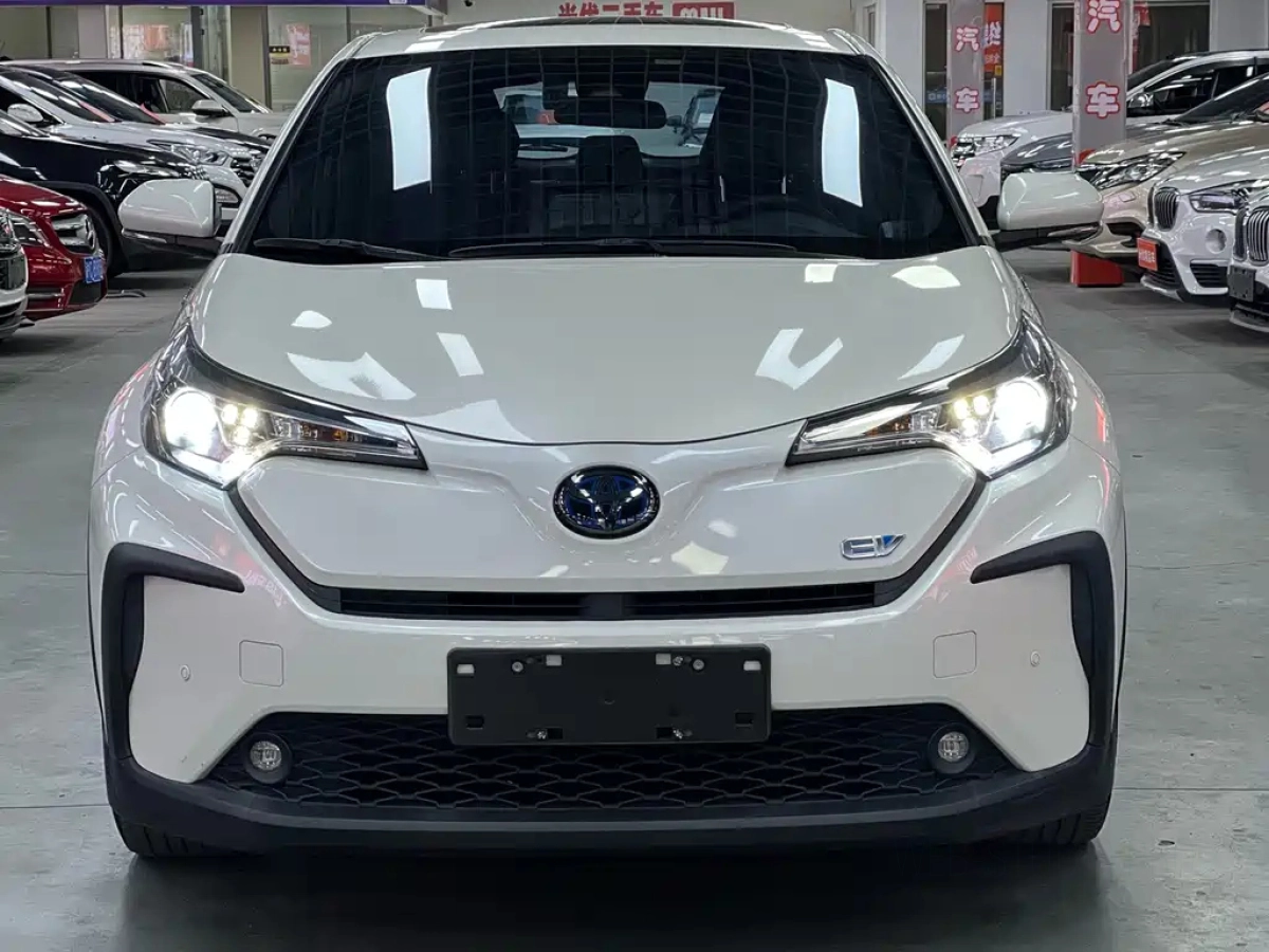 TOYOTA C-HR EV
