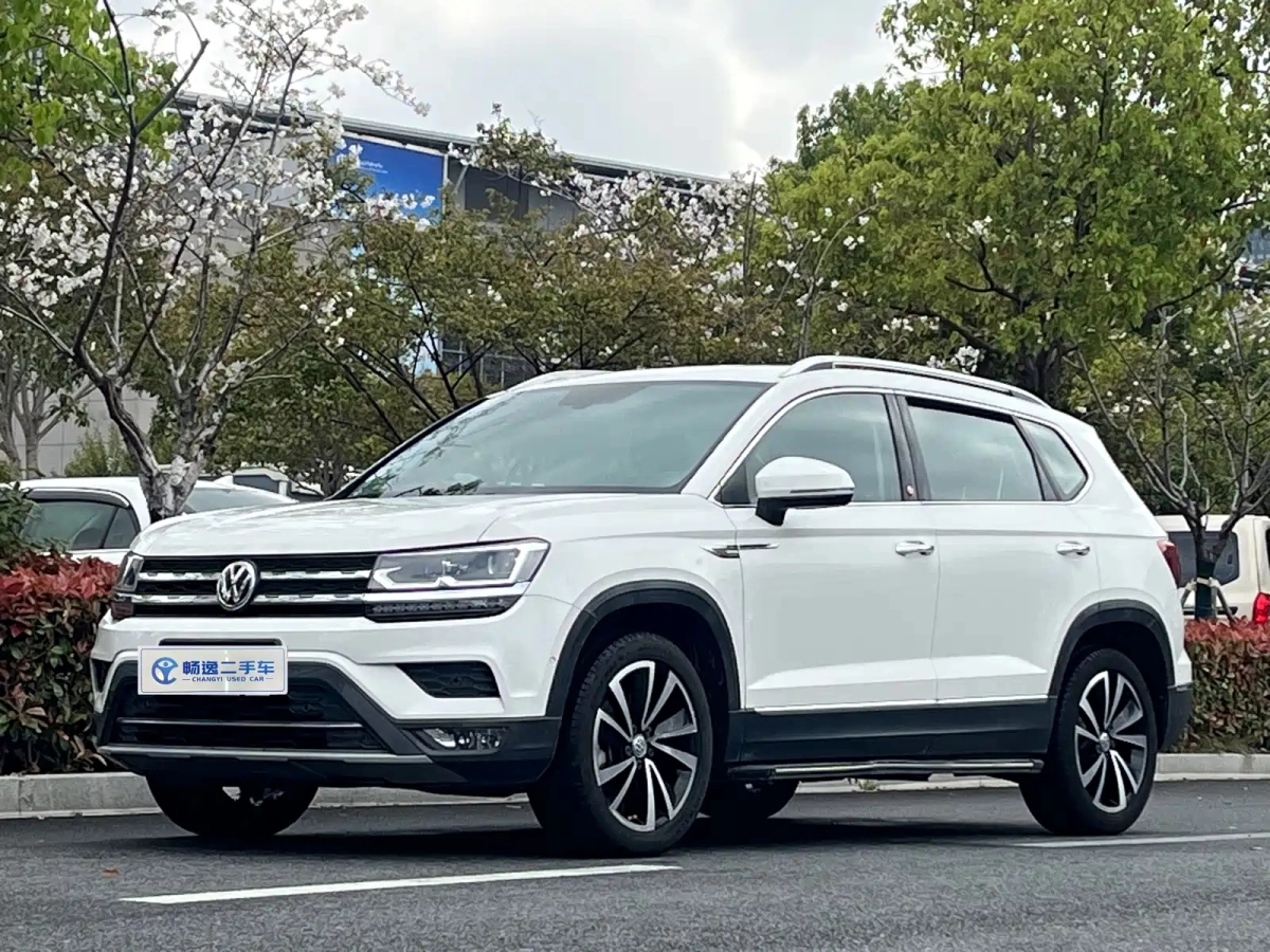 VOLKSWAGEN THARU  2020