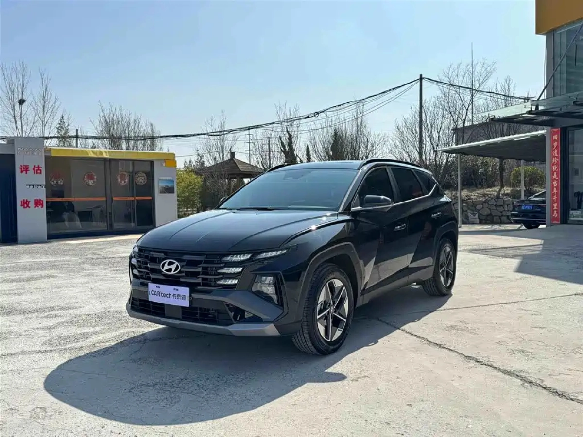 HYUNDAI TUCSON  2025
