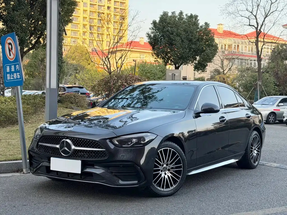 MERCEDES-BENZ C-CLASS  2024