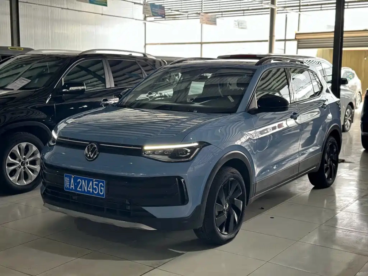 VOLKSWAGEN THARU  2024