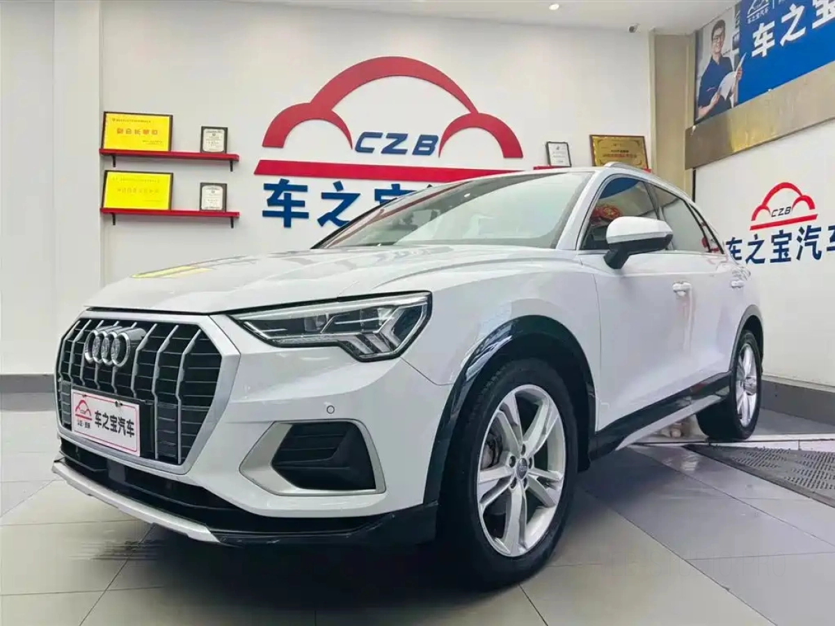 AUDI Q3  2019