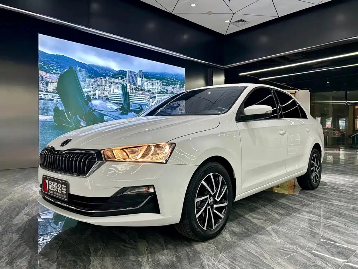 SKODA RAPID  2022
