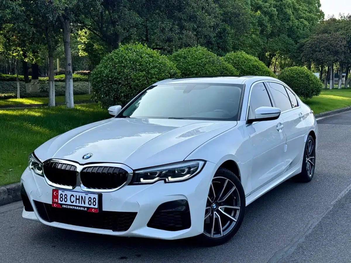 BMW 3 SERIES  2022