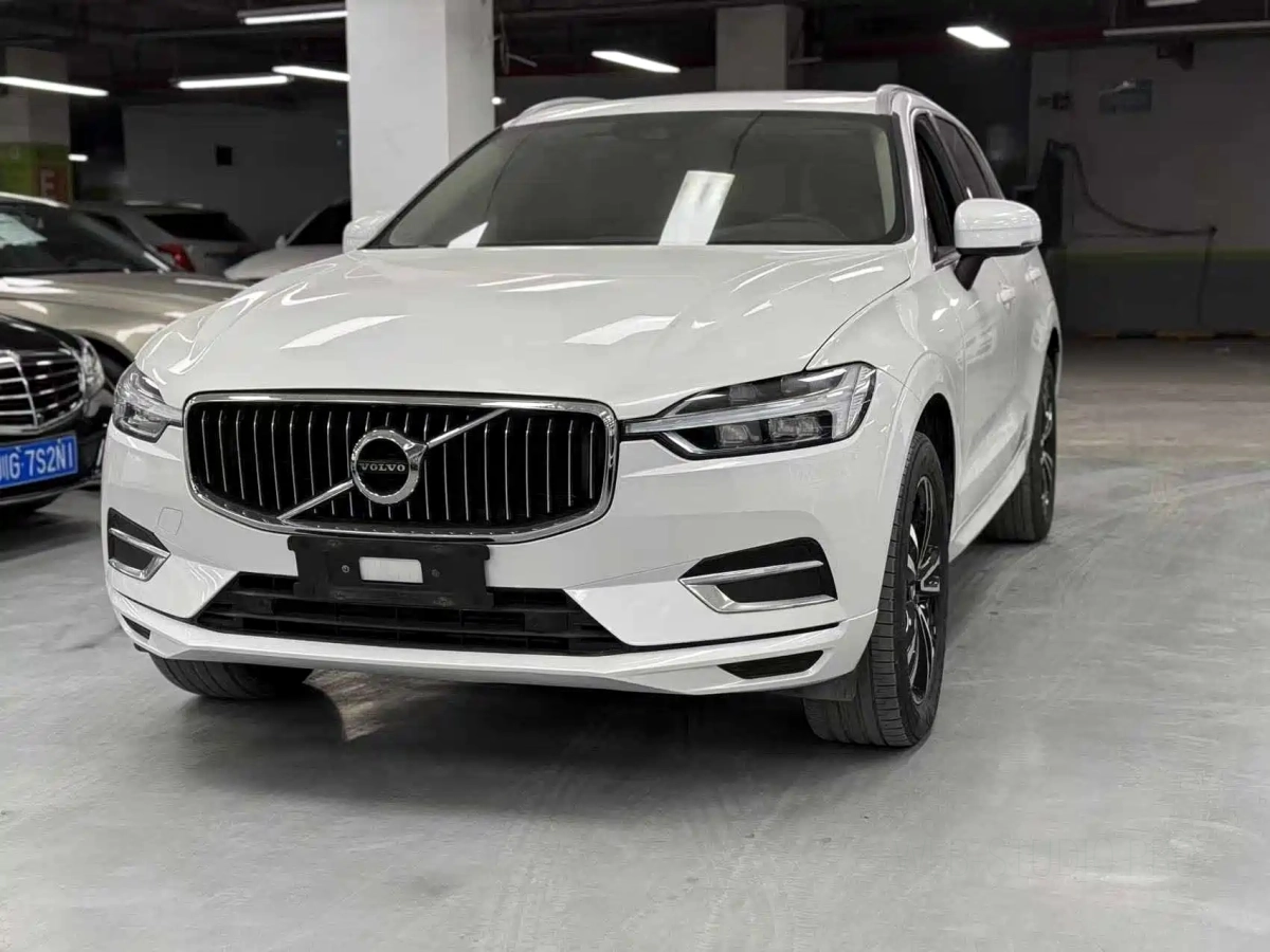 VOLVO XC60  2019