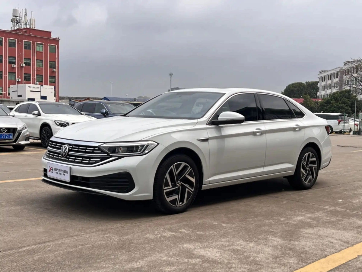 VOLKSWAGEN SAGITAR  2025