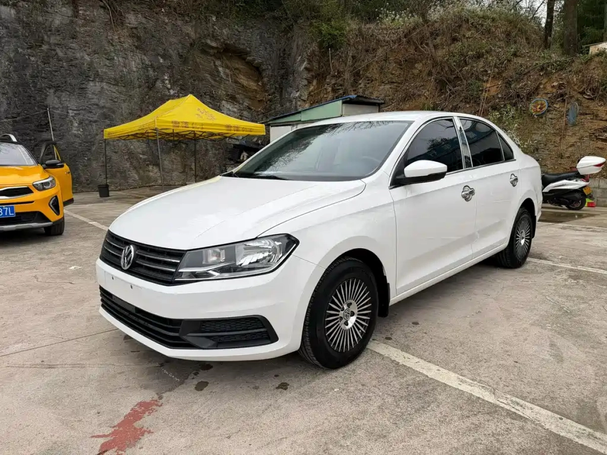 VOLKSWAGEN SANTANA  2021