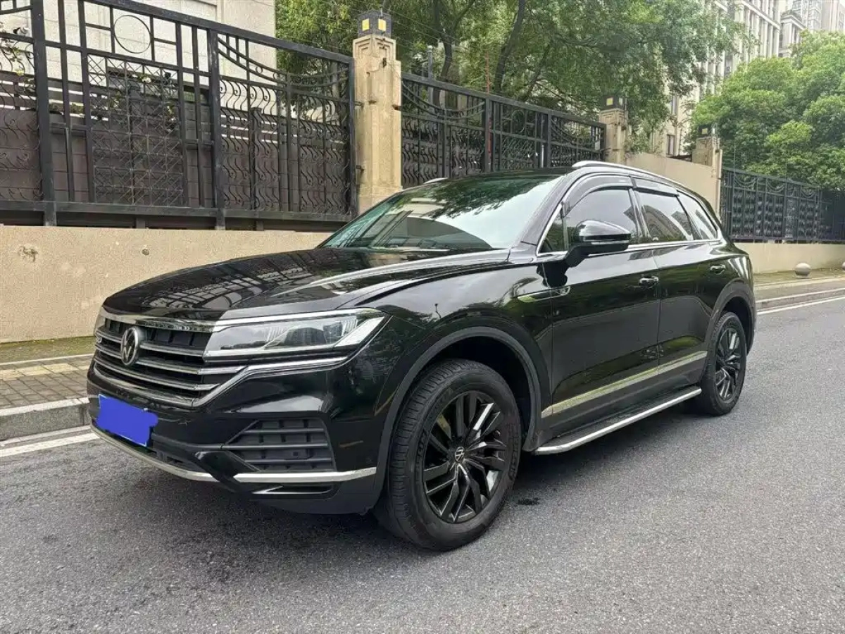 VOLKSWAGEN TOUAREG  2023