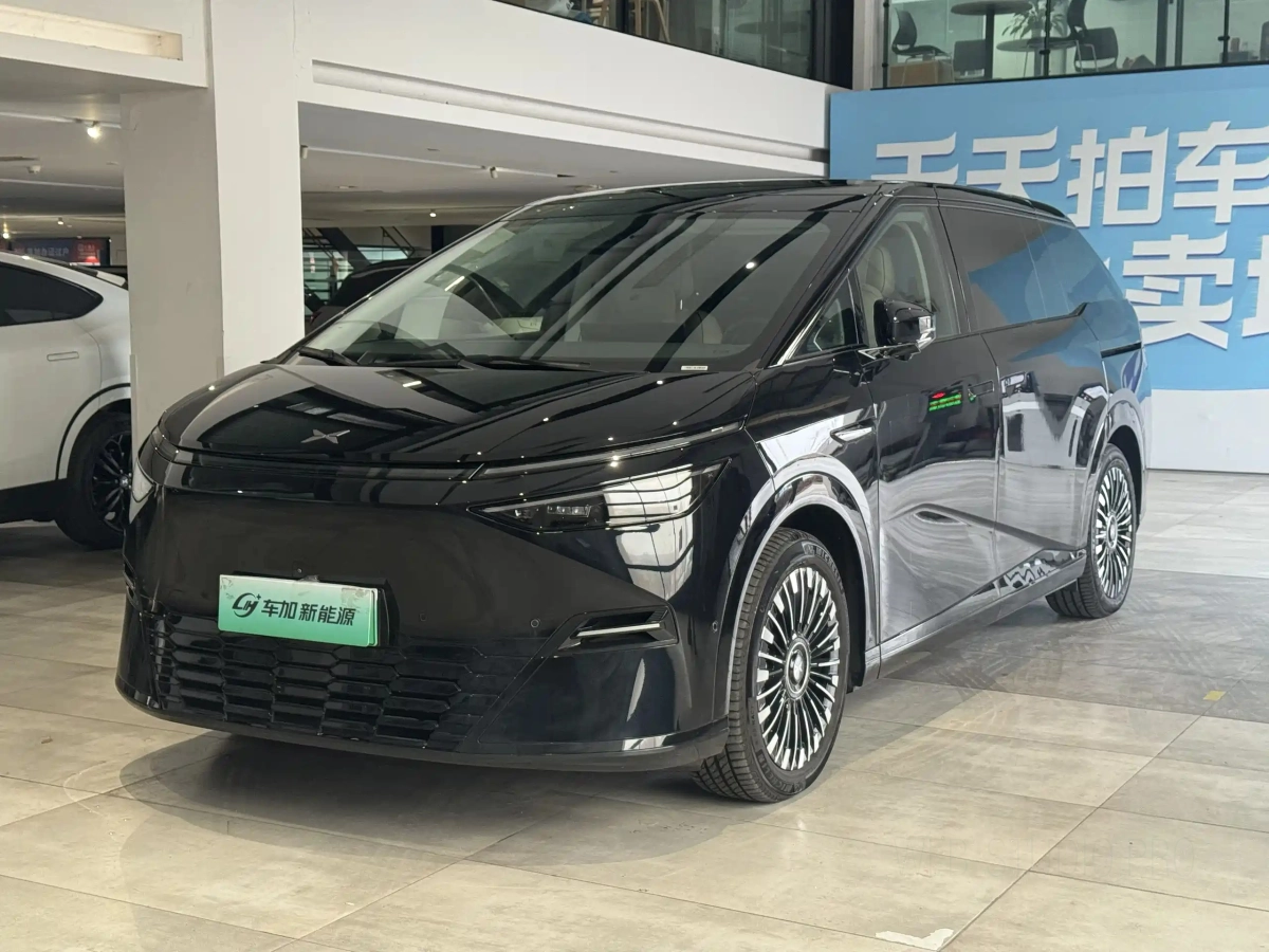 XPENG X9  2025