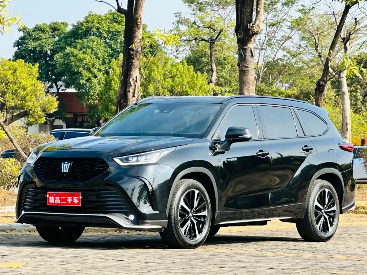 TOYOTA CROWN KLUGER  2023