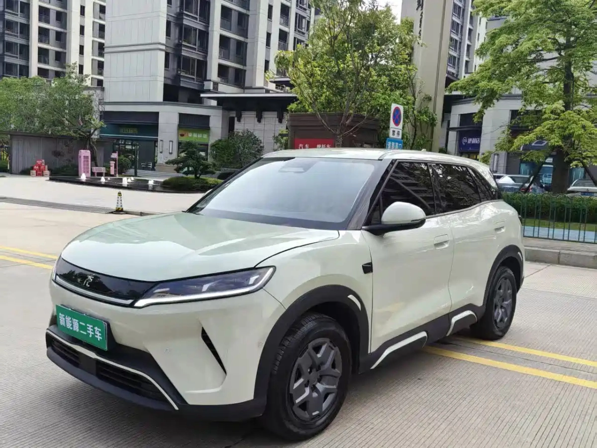 BYD YUAN UP  2025