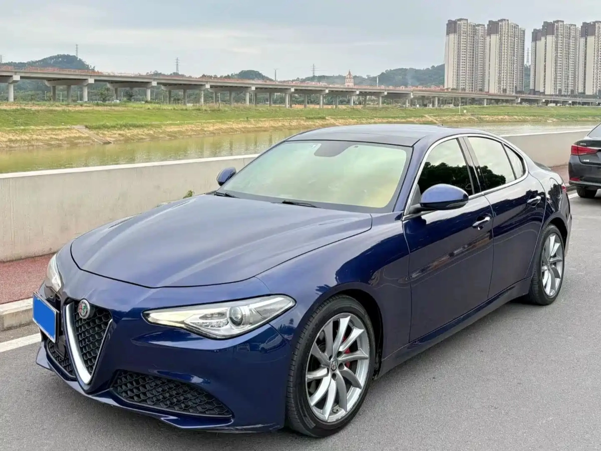 ALFAROMEO GIULIA  2019