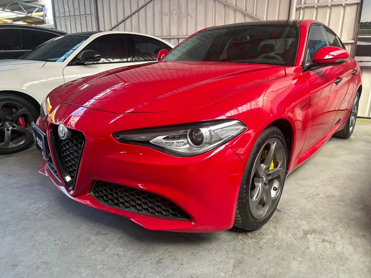 ALFAROMEO GIULIA  2019