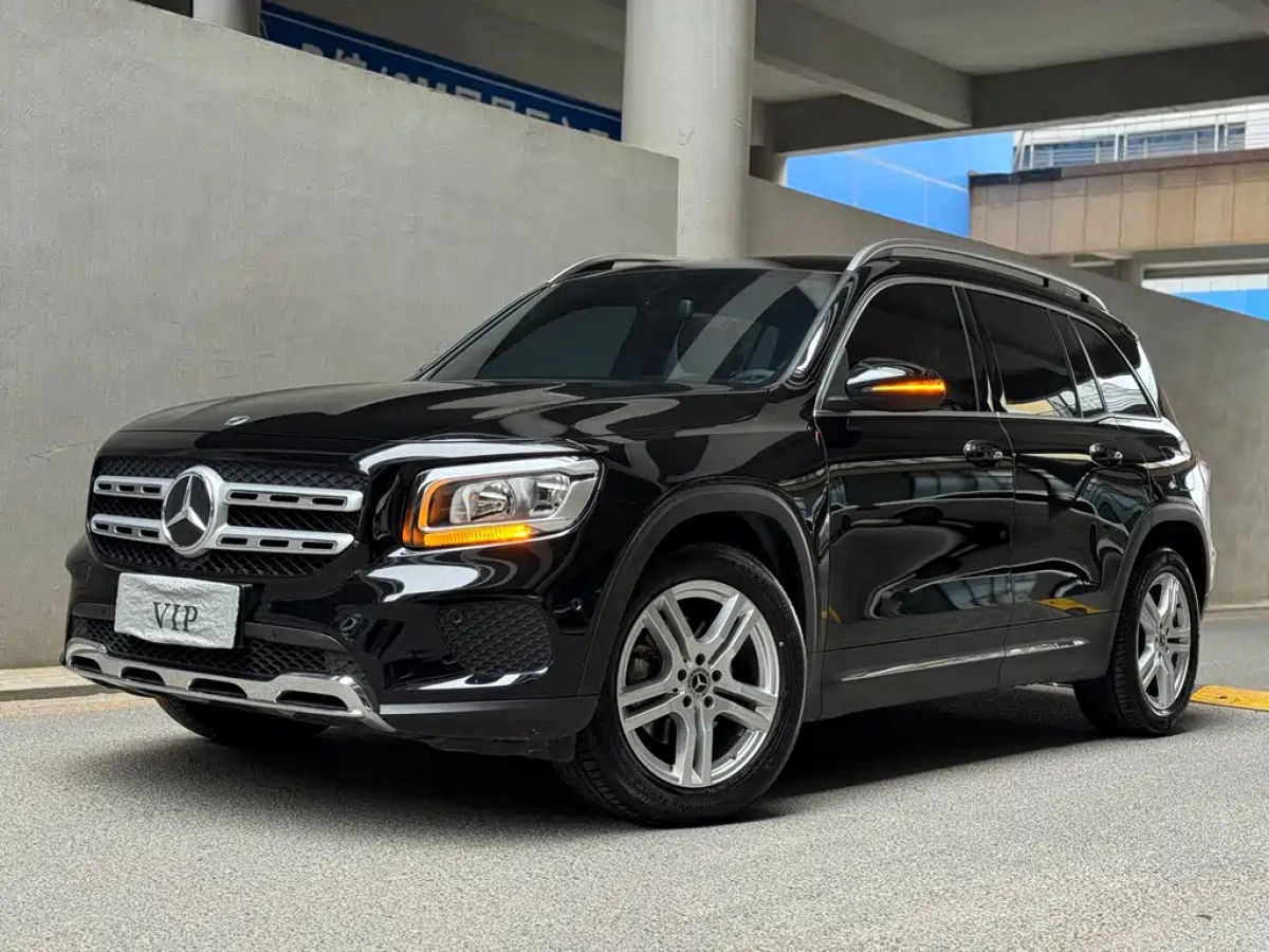 MERCEDES-BENZ GLB