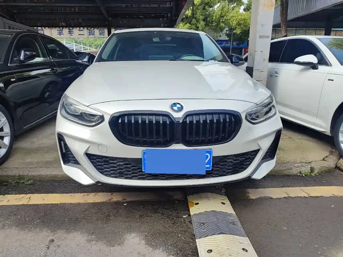 BMW 1-SERIES