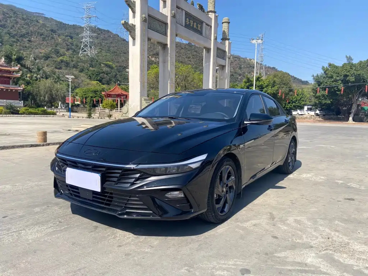 HYUNDAI ELANTRA  2023