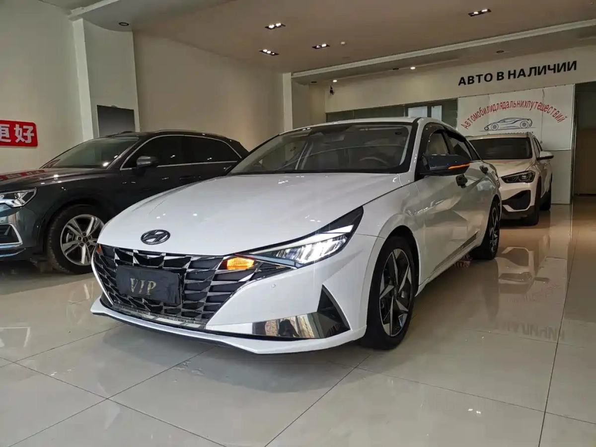 HYUNDAI ELANTRA  2022