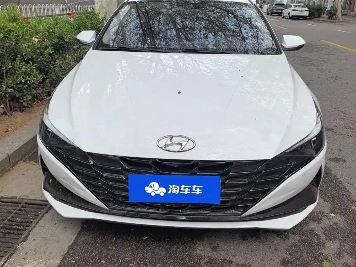 HYUNDAI ELANTRA