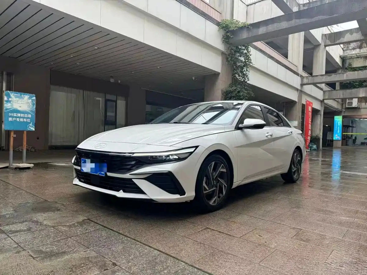 HYUNDAI ELANTRA  2023