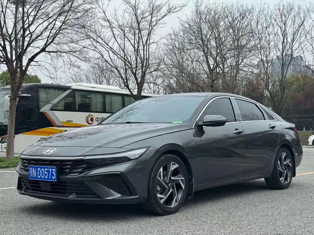 HYUNDAI ELANTRA  2023