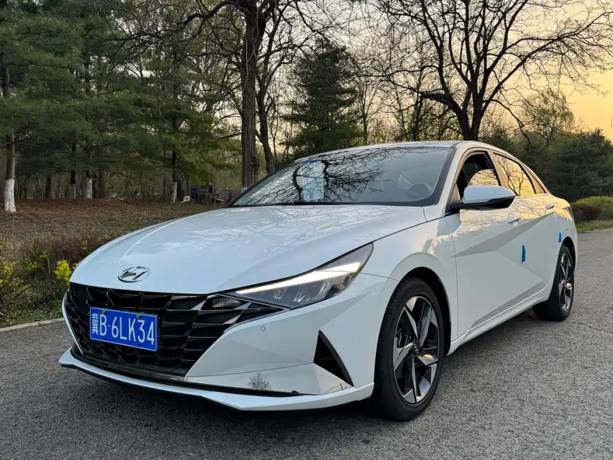 HYUNDAI ELANTRA  2023