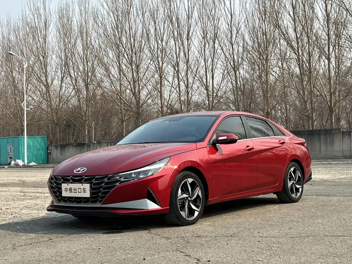 HYUNDAI ELANTRA