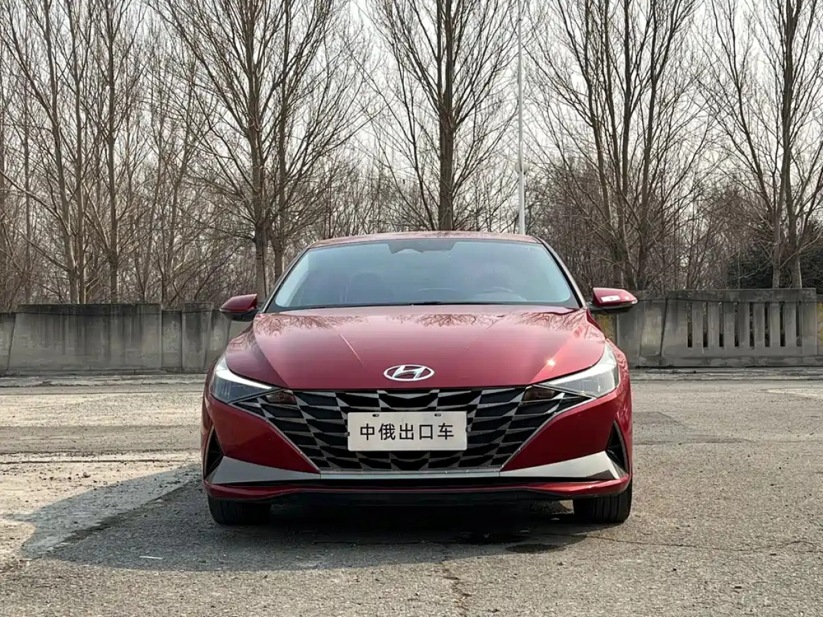 HYUNDAI ELANTRA
