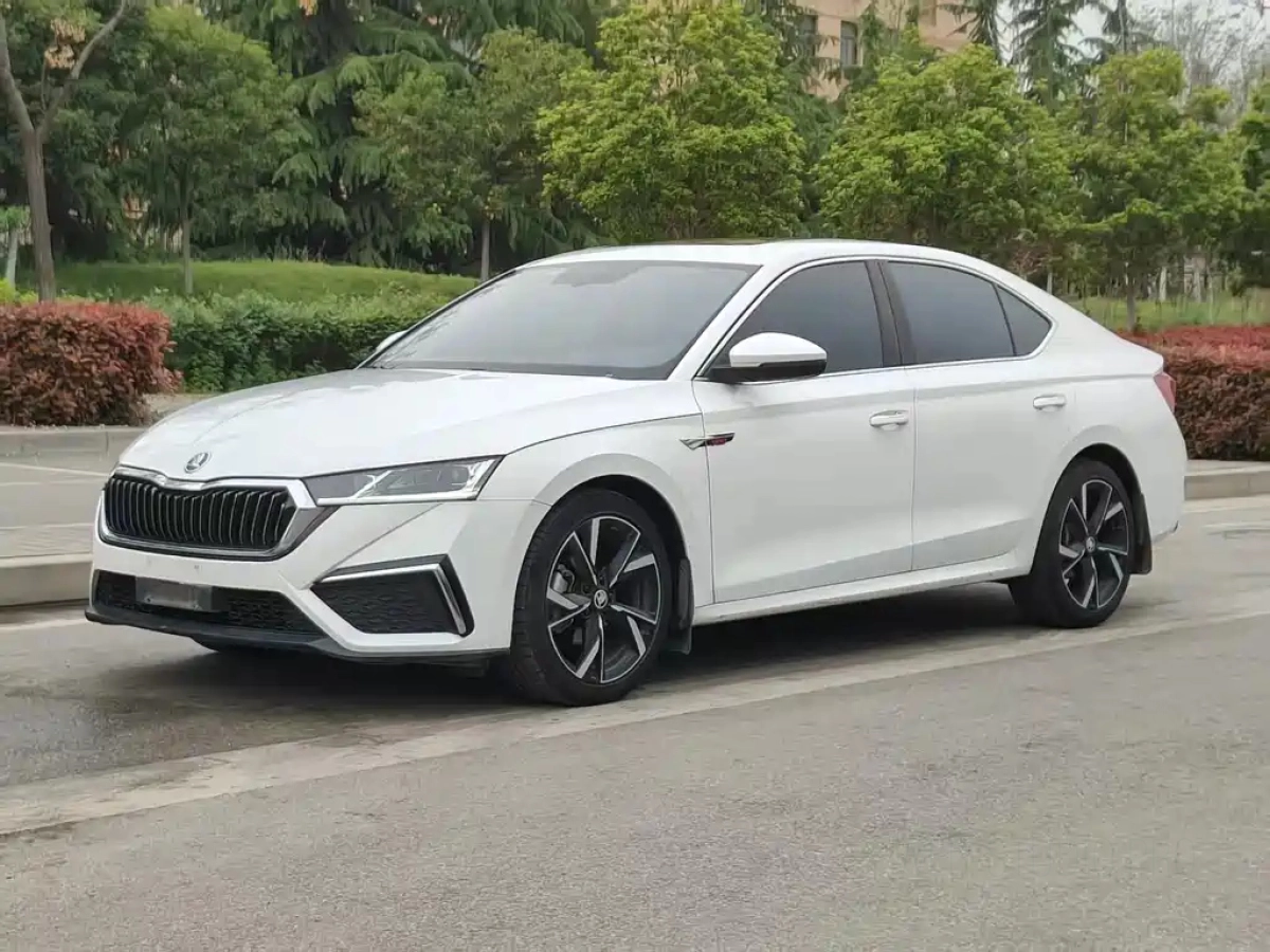 SKODA OCTAVIA  2022