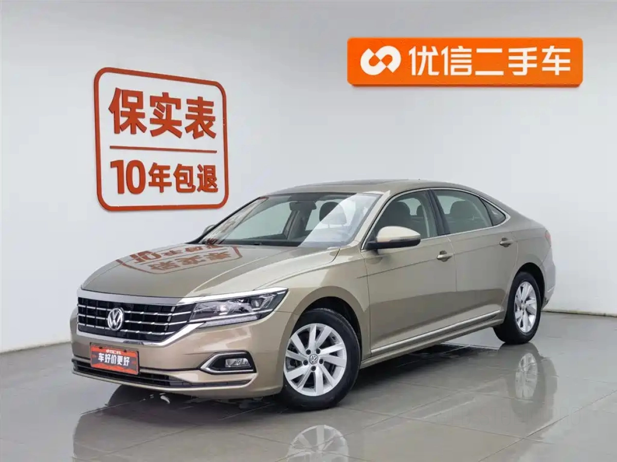 VOLKSWAGEN PASSAT  2019
