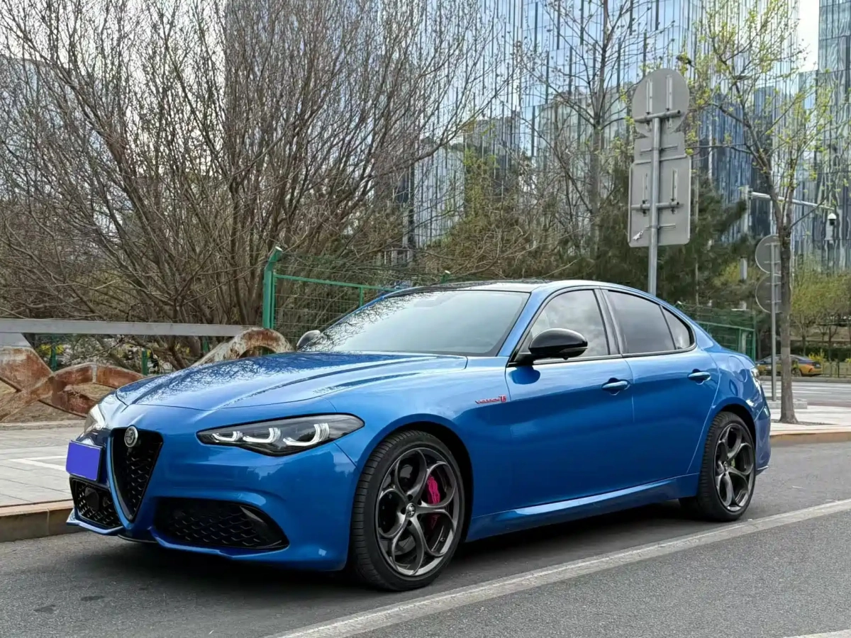 ALFAROMEO GIULIA  2025
