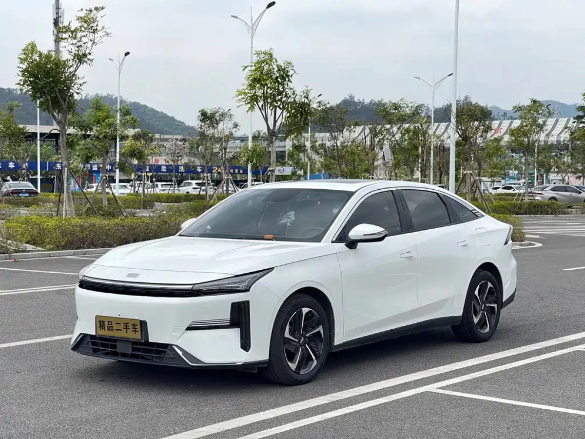 GEELY GALAXY GALAXY L6  2023