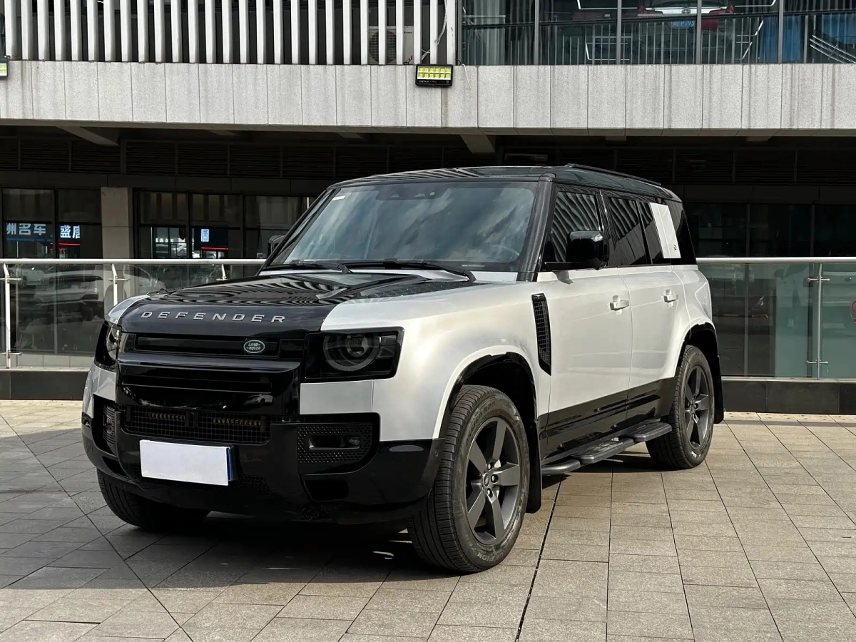 LAND ROVER DEFENDER  2021