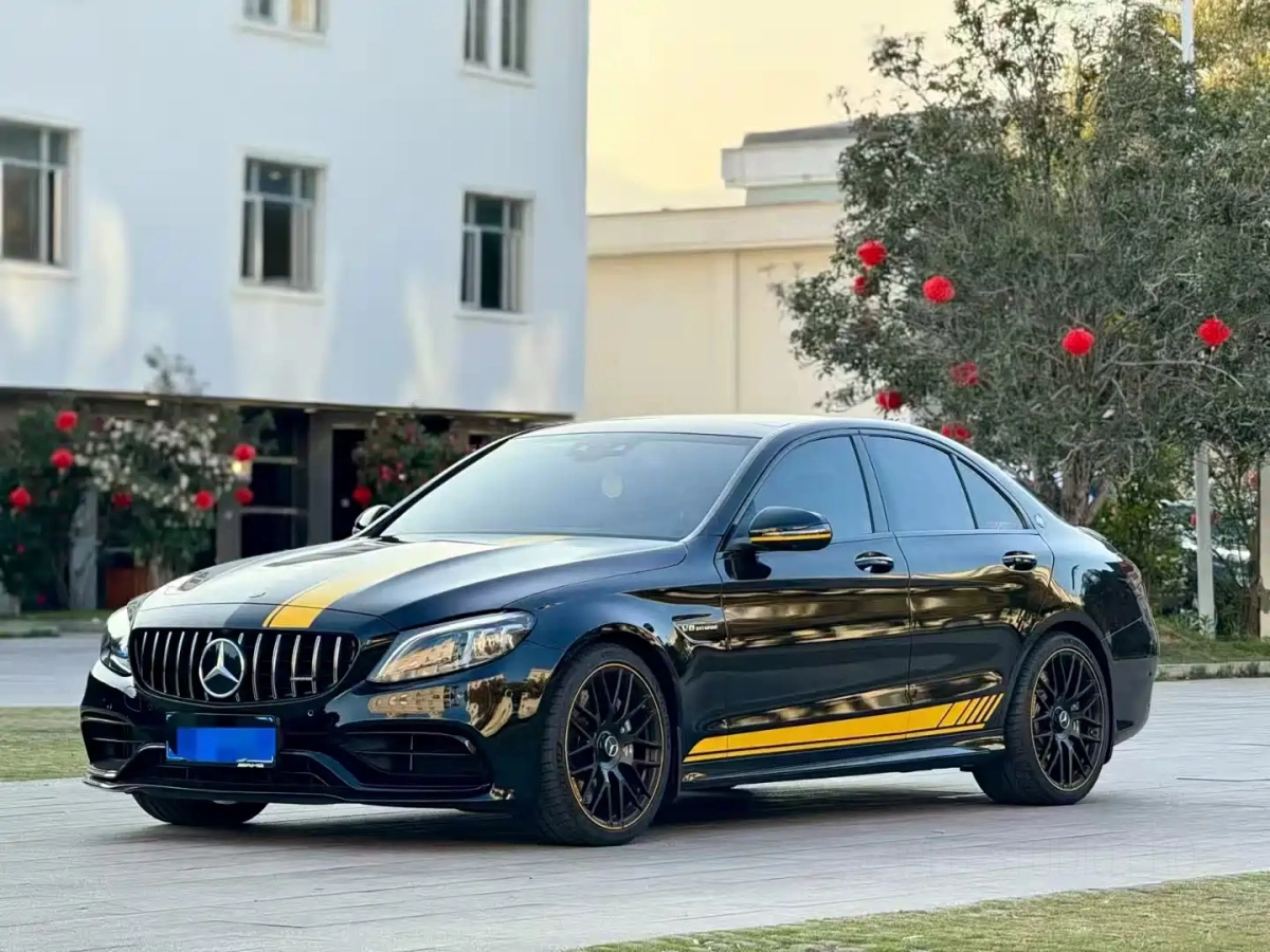 MERCEDES-BENZ C-CLASS AMG  2021