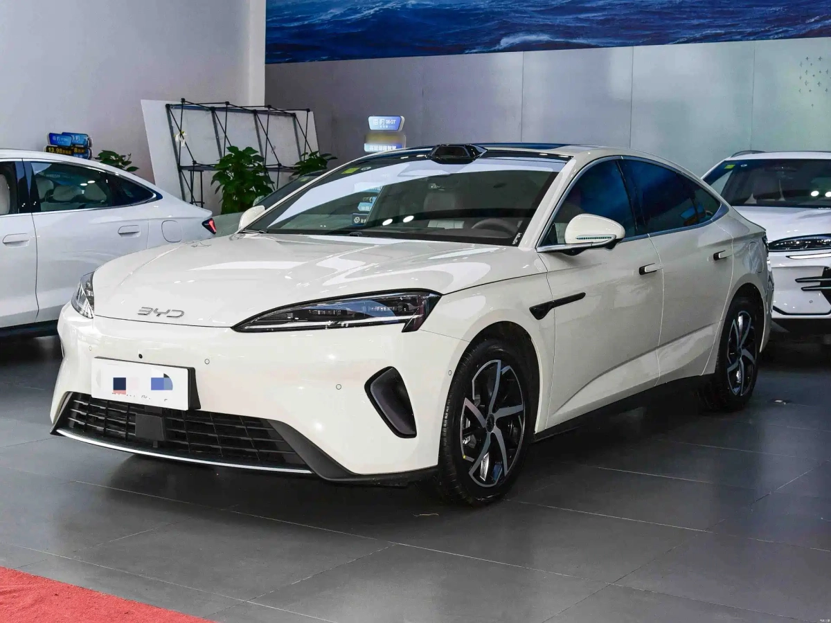 BYD SEAL 07 DM-I  2025