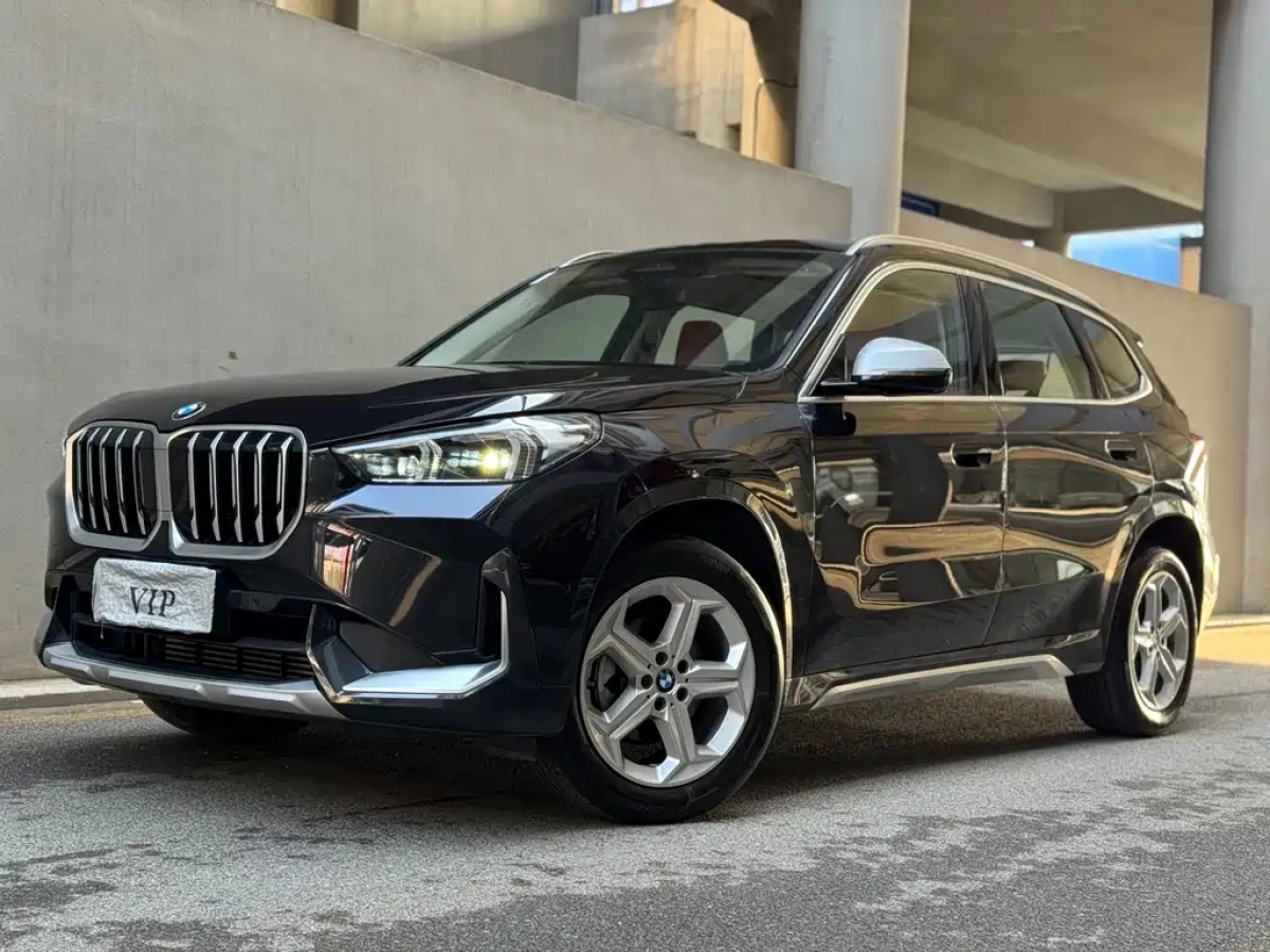 BMW X1  2023