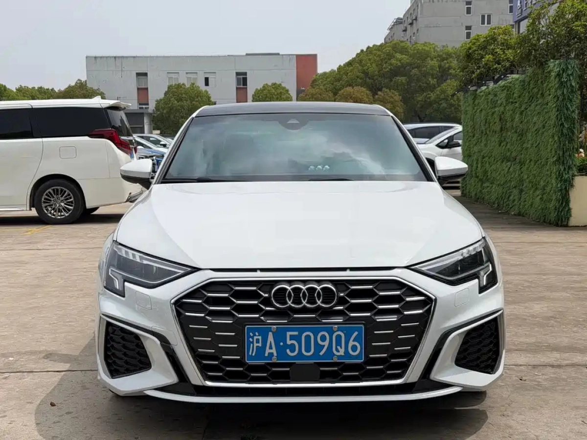 AUDI A3  2022