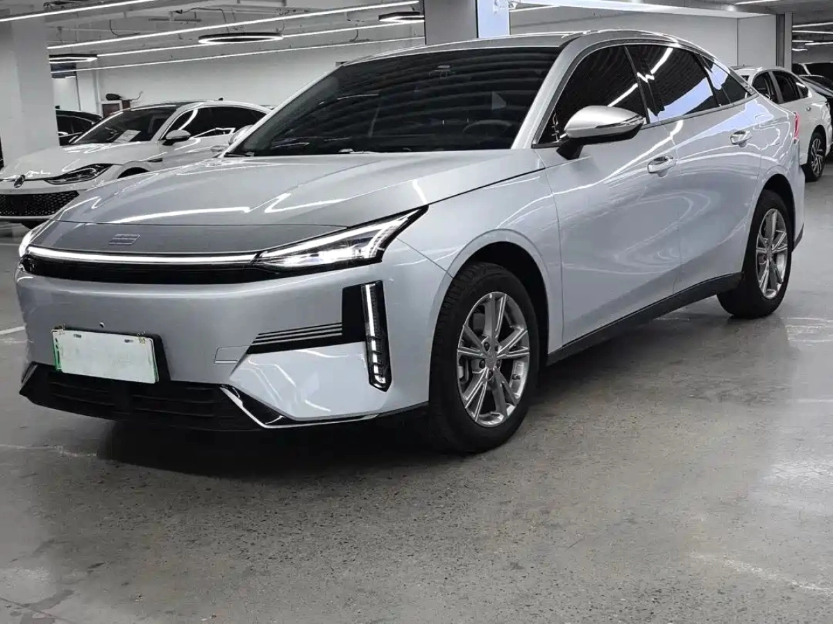 GEELY GALAXY GALAXY L6  2025